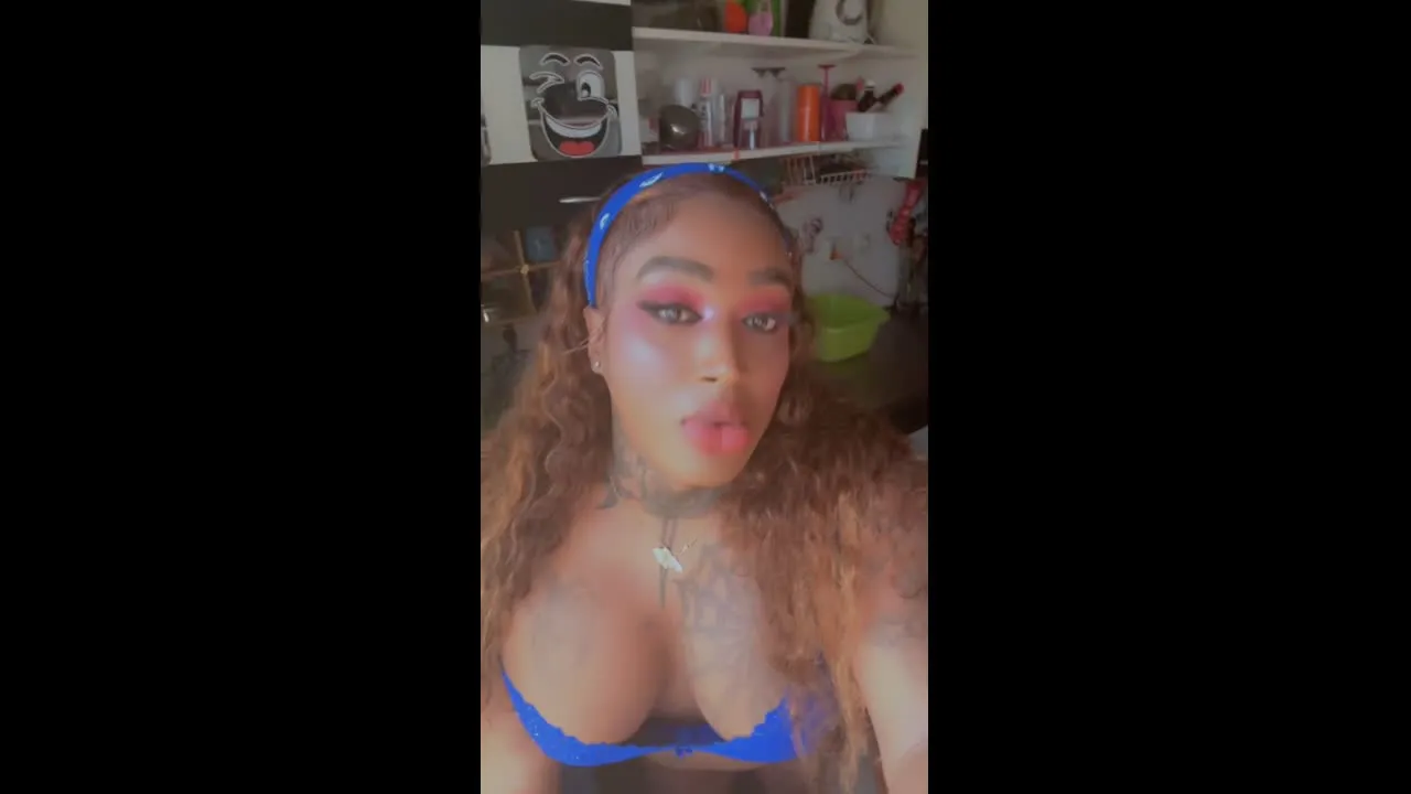Sexy blue