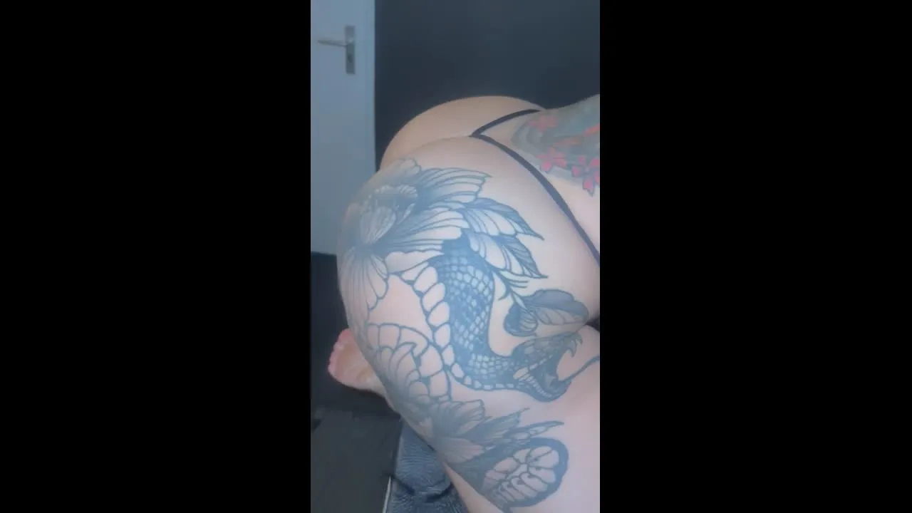 Dream of your stepmother’s ass!!!