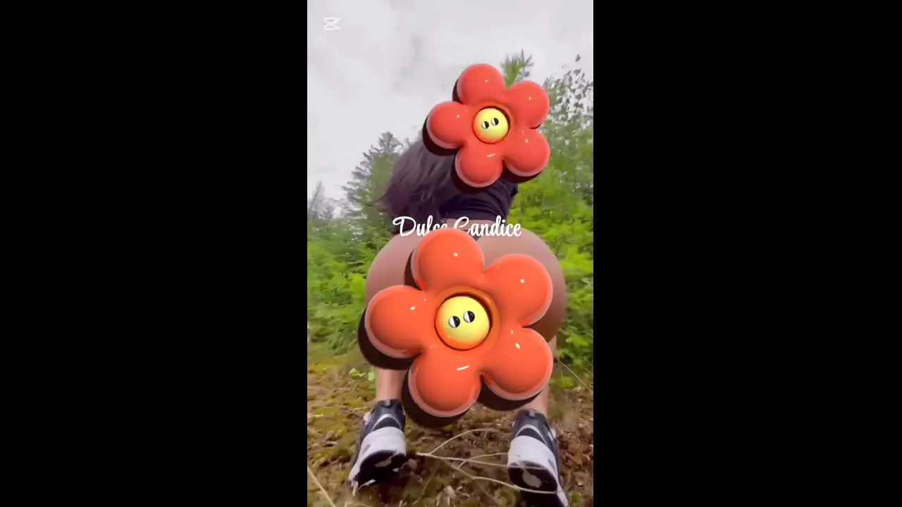 Lekker in het bos jou opgeilen en daarna zijn pik diep in m’n keeltje nemen..