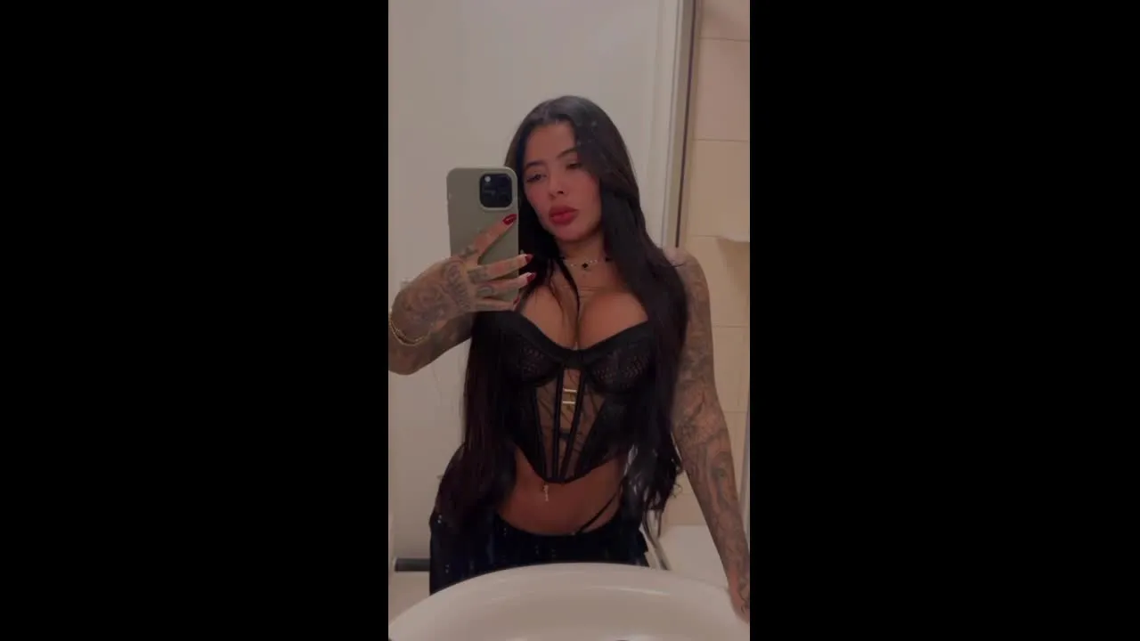 Sexy Brazilian girl <3